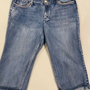 Christopher & Banks Denim Capri, Size 16